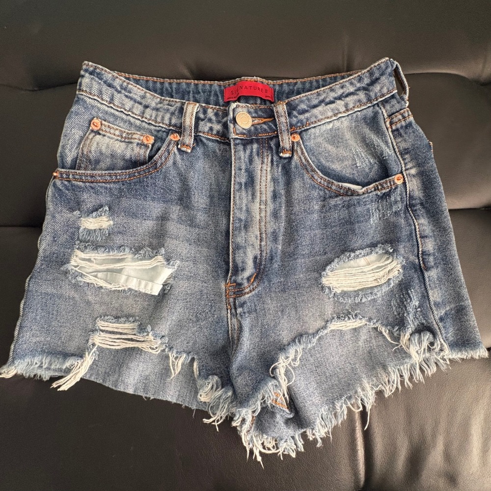 Signature 8 Denim Shorts Women‎ Small Blue Distressed Raw Hem
